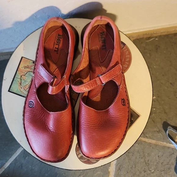 BORN Red Leather Mary Jane Strap Shoe 8 - Picture 10 of 10